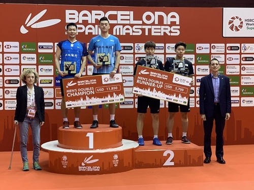 The badminton team members of Land Bank of Taiwan: Lee Yang (2nd from left), Wang Chi-Ling (3rd from left) won the gold medal in men’s doubles of the 2019 Spain Masters in Barcelona.