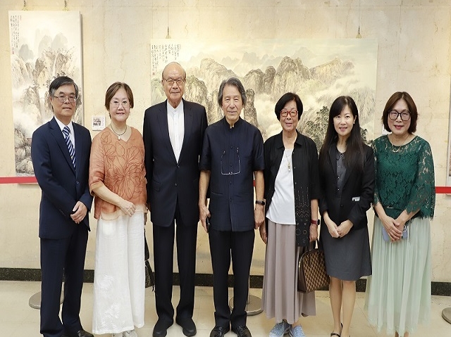 墨研畫會赴土地銀行展出　共賞中西合璧水墨創作