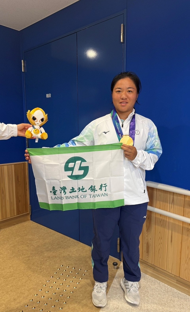本行女子網球隊預備隊員梁恩碩勇奪2026愛知名古屋亞洲運動會女子雙打金牌