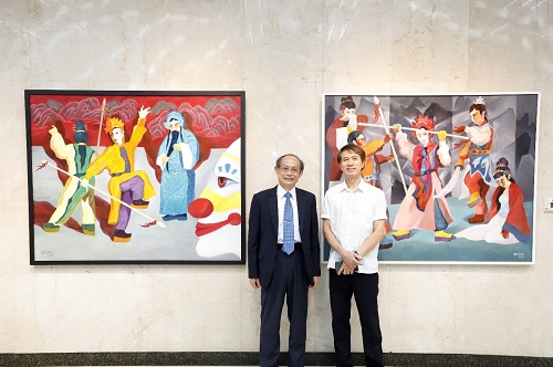 油畫大師張朝凱（右）、本行主任秘書劉文吉(左) 於開展典禮合影。