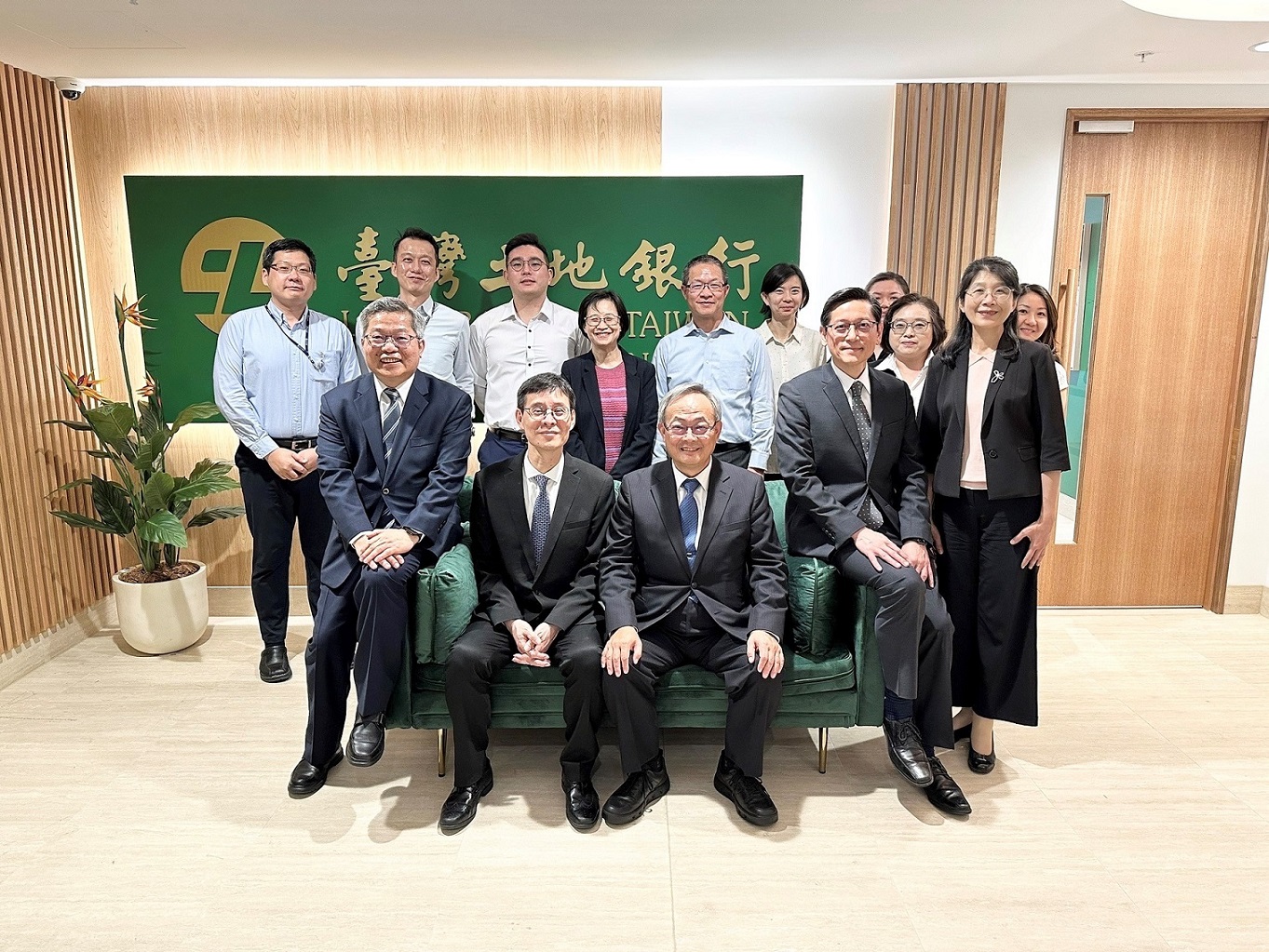 7b32a620-0435-4584-ab8c-c5cabf6005c4.jpg